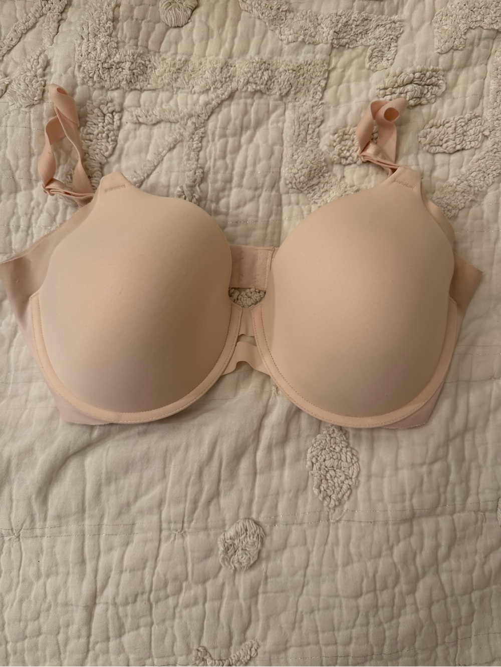 Warner's Smooth Molded Underwire Bra in Light nude